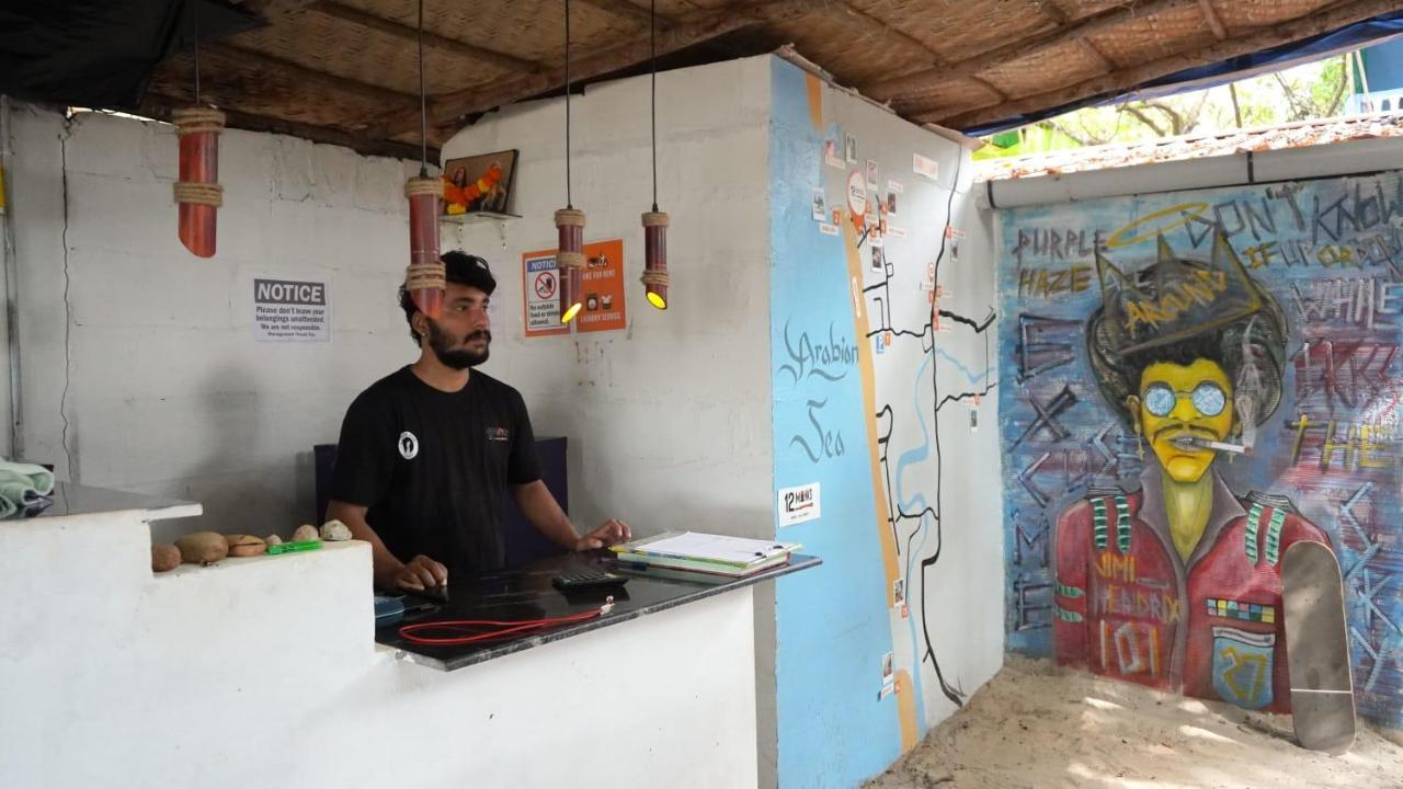 12 Monks - Beachside Hostel Arambol Exterior foto