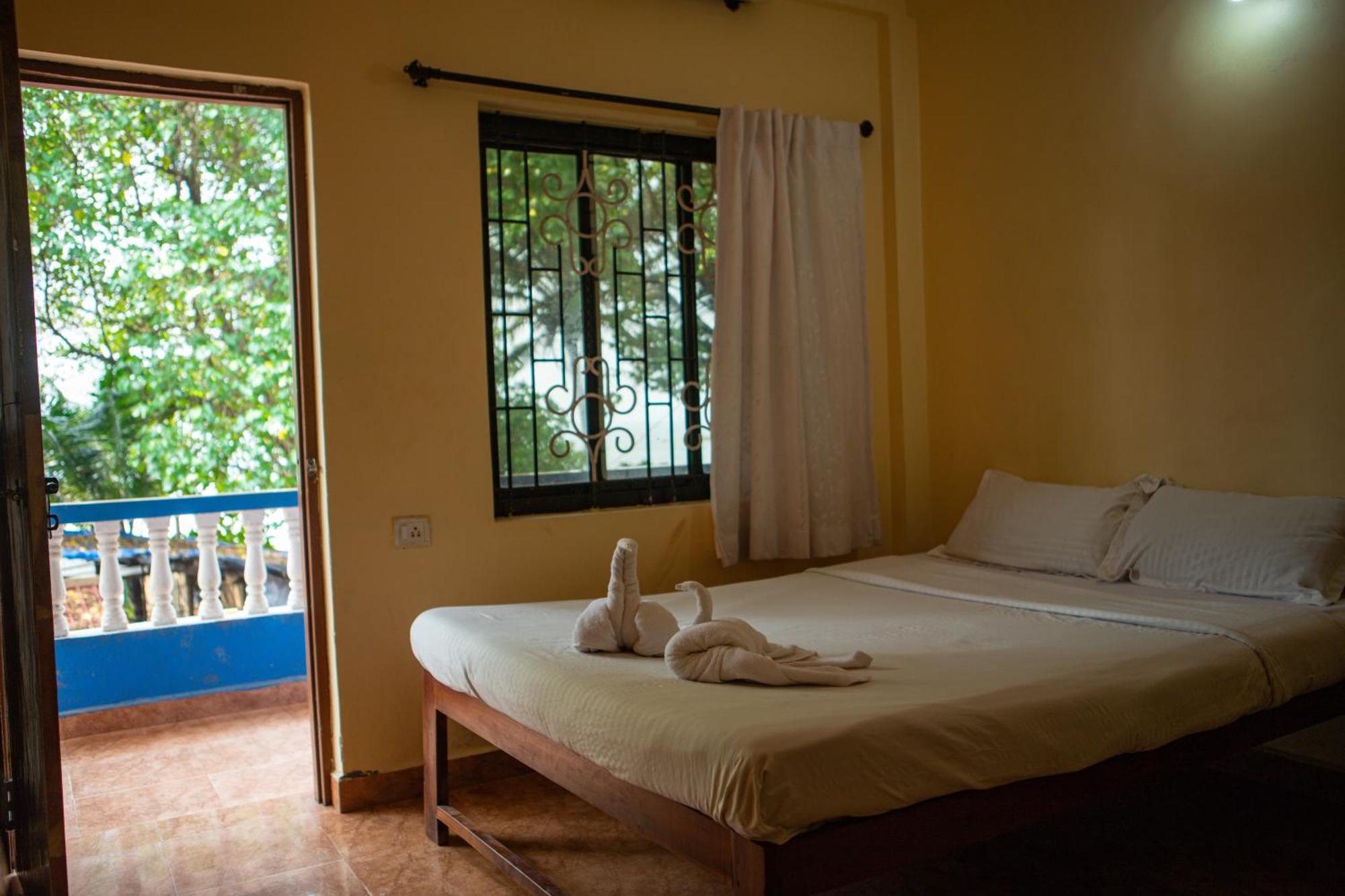 12 Monks - Beachside Hostel Arambol Exterior foto