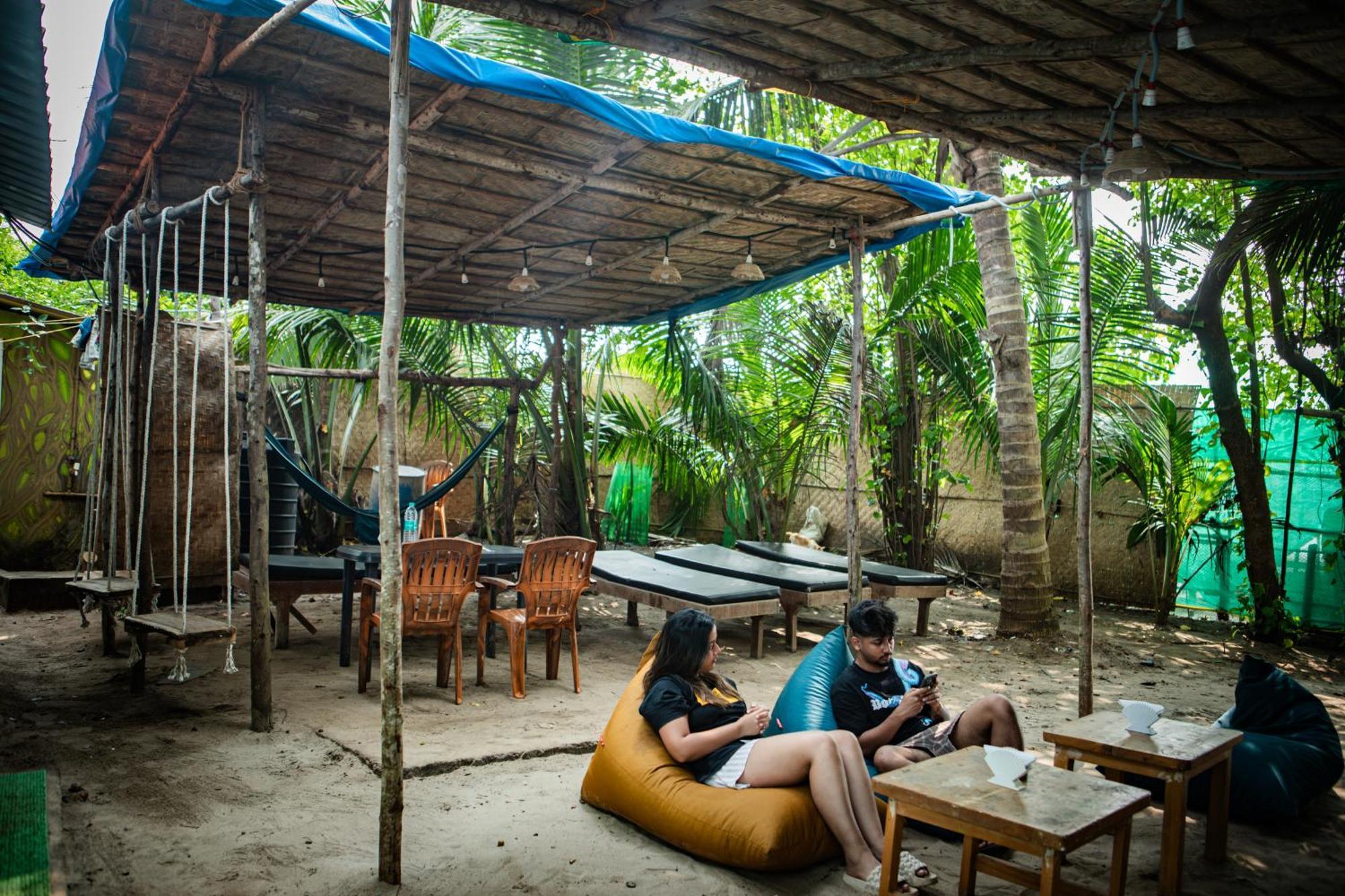 12 Monks - Beachside Hostel Arambol Exterior foto